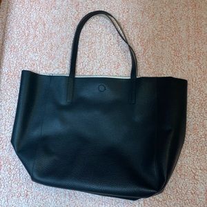 Large leather tote